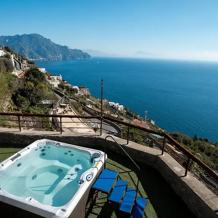 Santa Rosa Con Jacuzzi E Vista Panoramica Amalfi