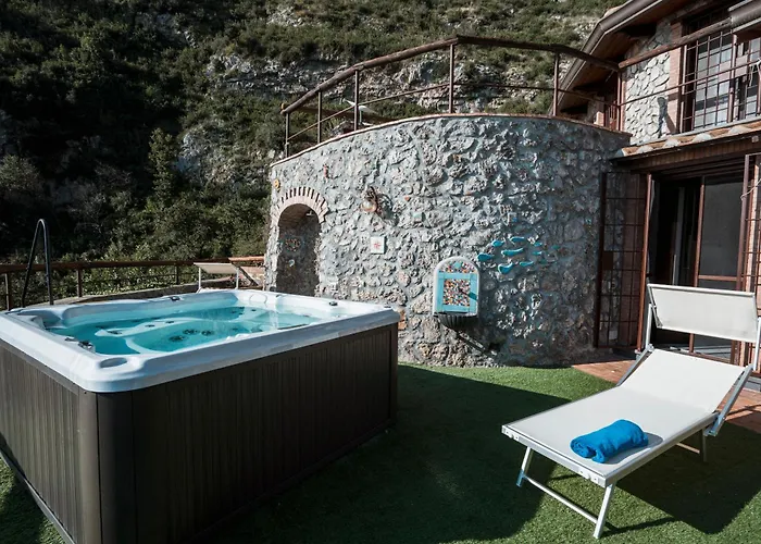 Santa Rosa Con Jacuzzi E Vista Panoramica 阿马尔菲